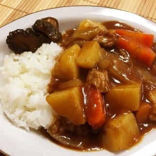 野菜ごろごろ！ポークカレーライス